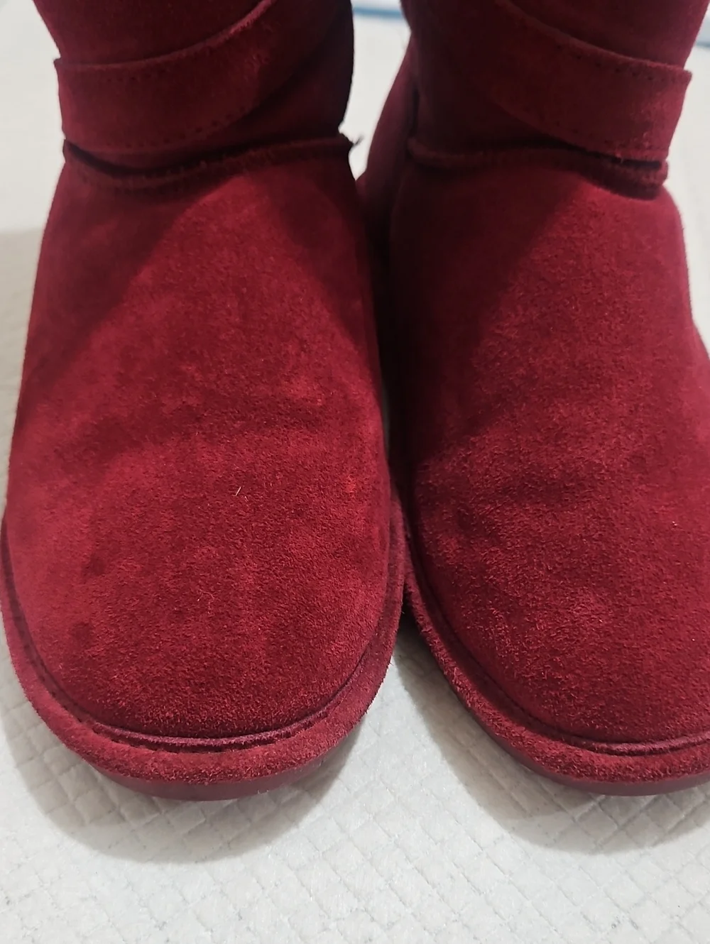 BearPaw Women's Burgundy Suede Shearling Boots Sz 8